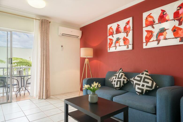 Hotel Coral Tree Inn