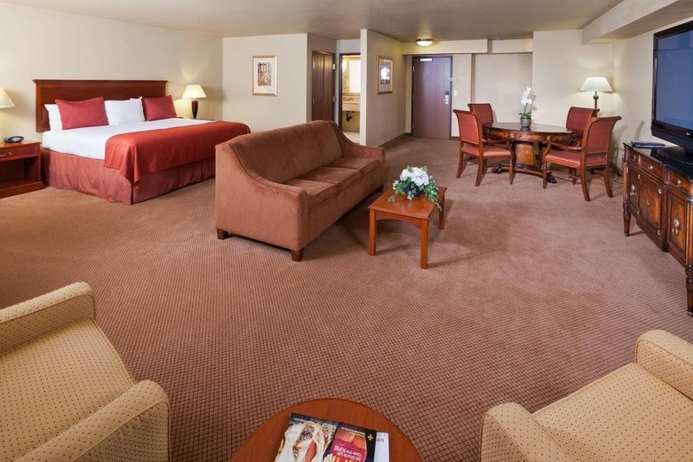 Best Western Plus Henderson Hotel