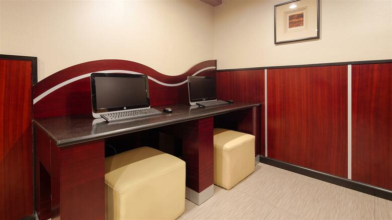 Best Western Plus Poconos Hotel
