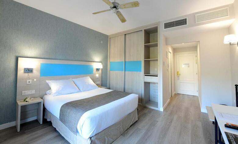 Hotel Salobre�a Suites