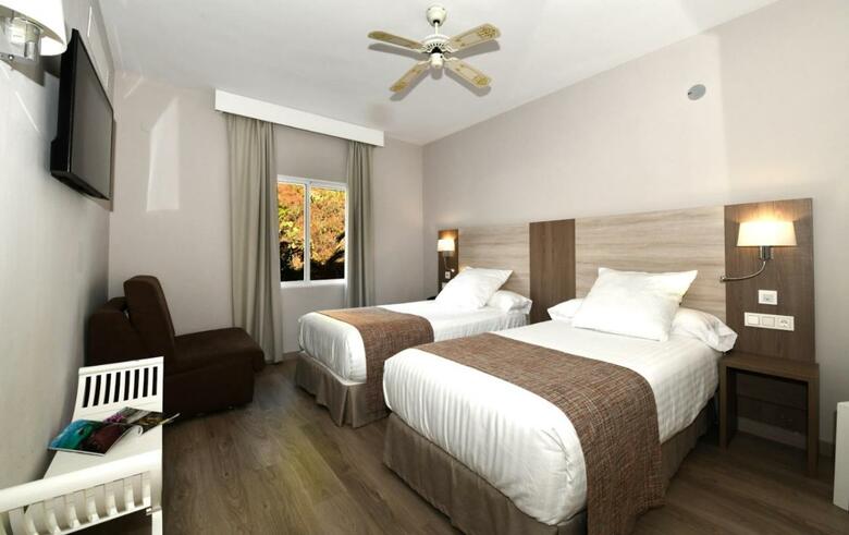 Hotel Salobre�a Suites