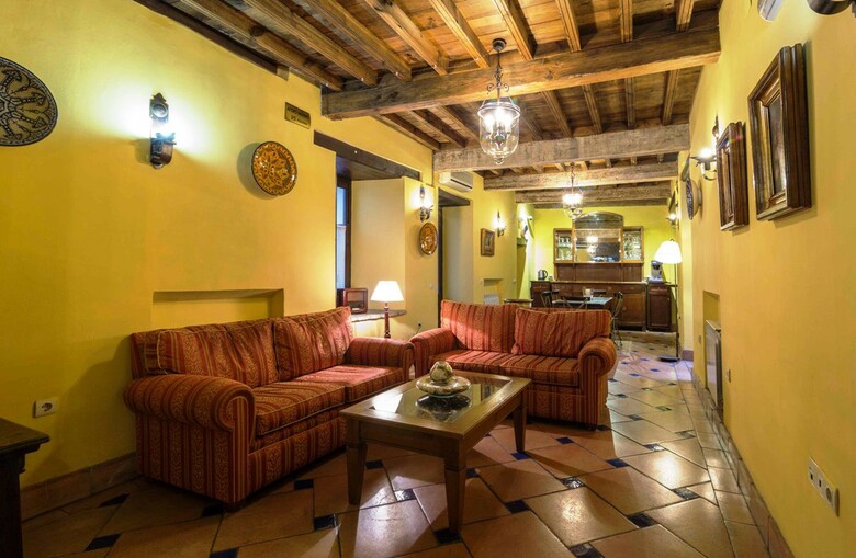 Hotel Casa Del Capitel Nazar�