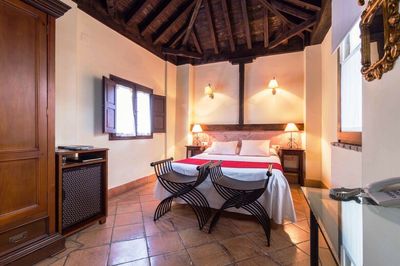 Hotel Casa Del Capitel Nazar�