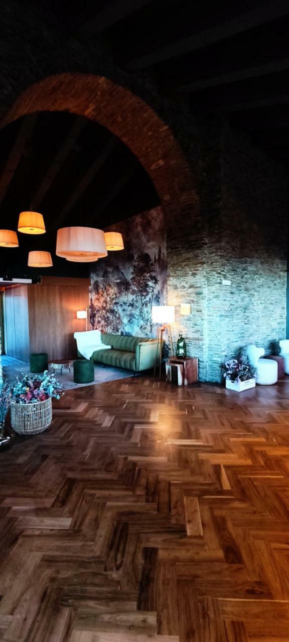 Ziryab Hotel