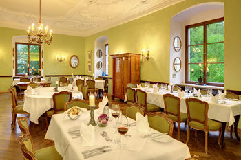 Hotel Schloss Weikersdorf