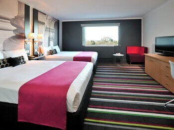 Hotel Mercure Melbourne Treasury Gardens