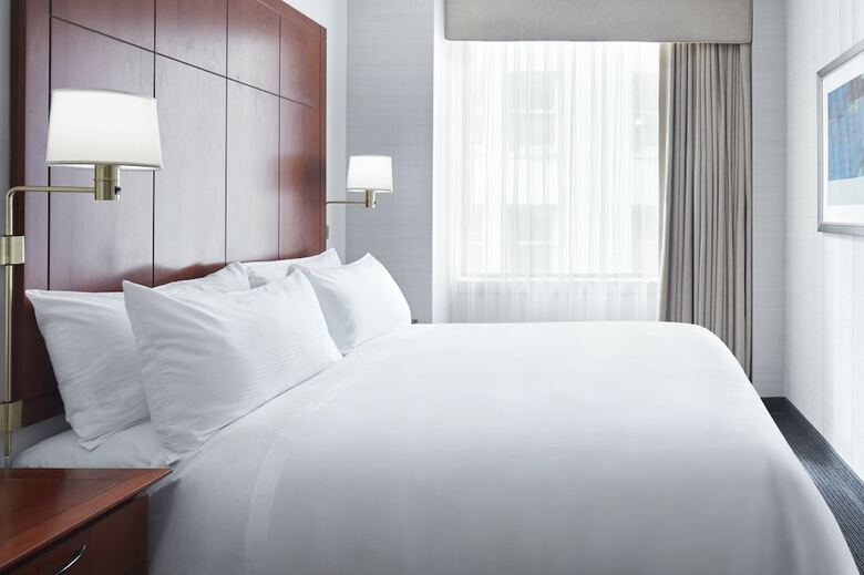 Central Loop Hotel