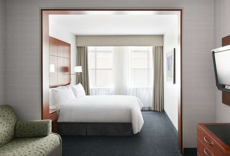 Central Loop Hotel