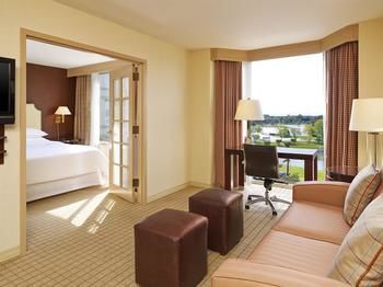 Hotel Sheraton Suites Elk Grove Village