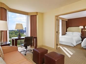 Hotel Sheraton Suites Elk Grove Village