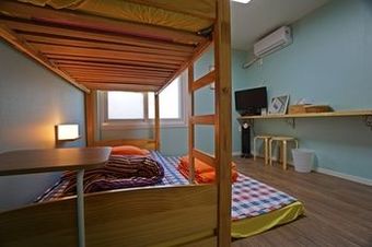 Mr. Egg Hostel Original