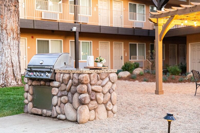 Hotel Ayres Lodge Alpine