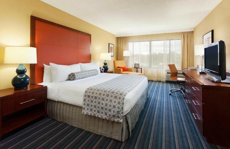 Crowne Plaza Hotel Fairfield