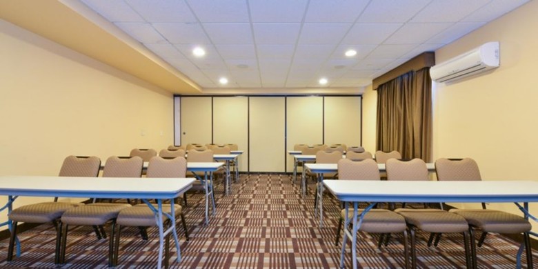 Hotel Holiday Inn Express Staten Island West