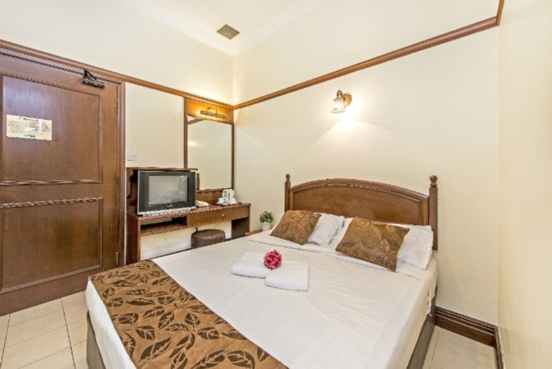 Hotel 81 Classic