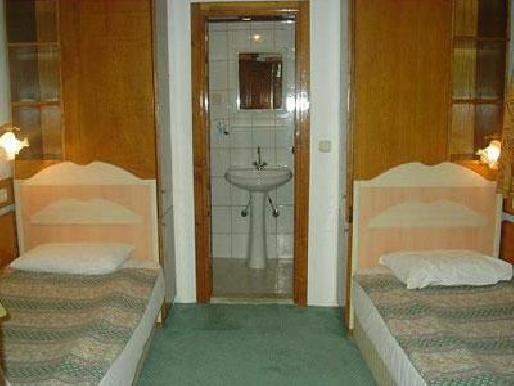 Hotel Karyatit
