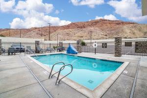 Hotel Comfort Suites