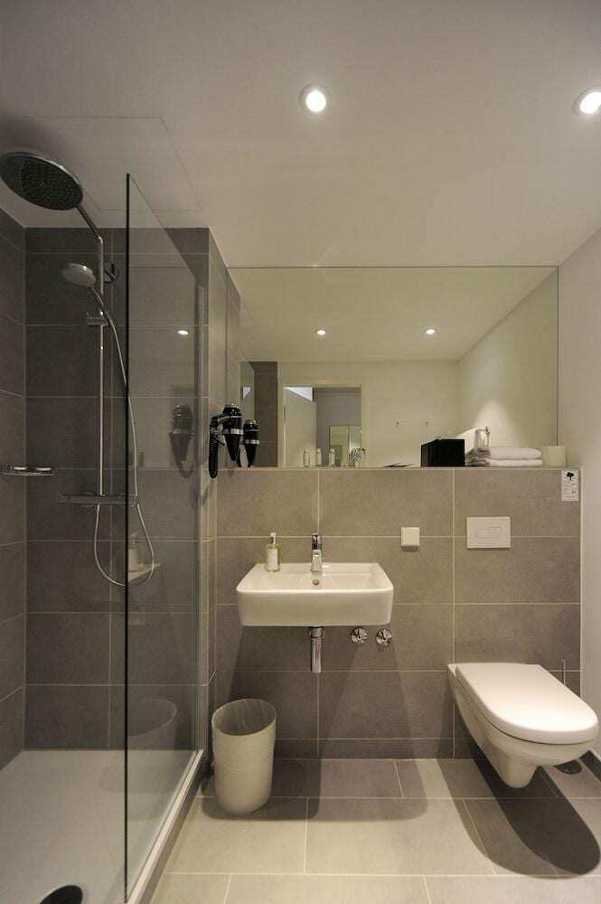 VI Vadi Hotel Bayer 89