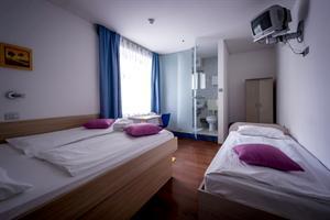 Emonec Hotel