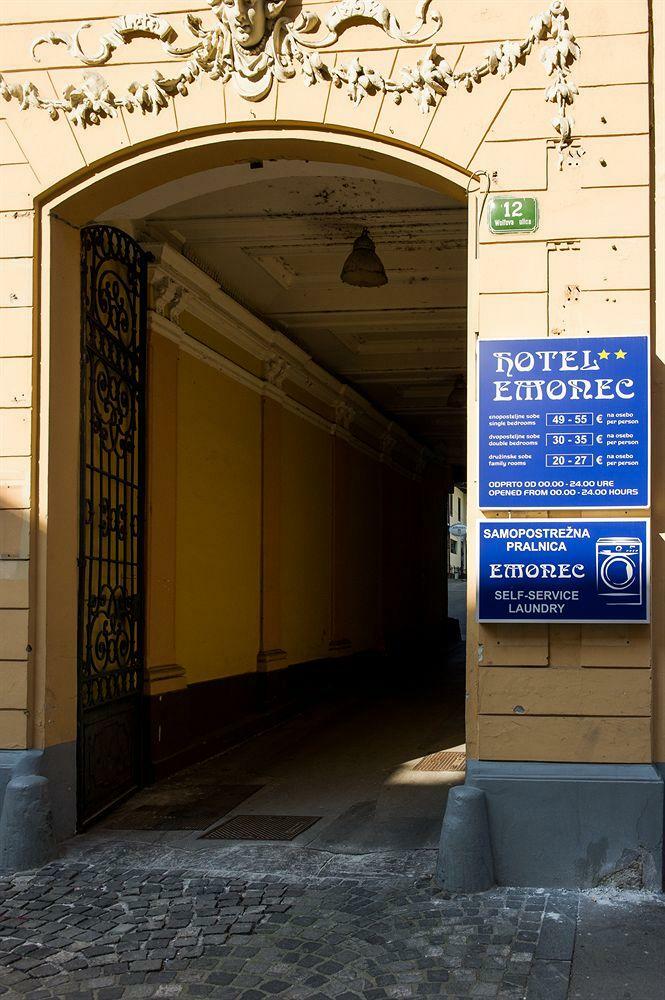 Emonec Hotel