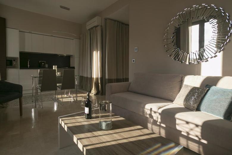 Apartamentos Siloe Suites Plaza