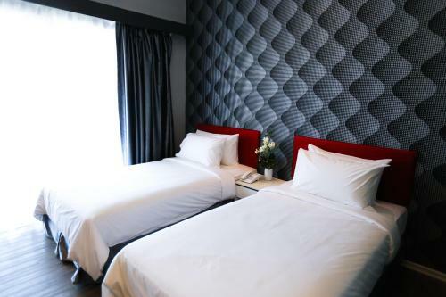 Cenang Plaza Beach Hotel