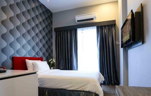 Cenang Plaza Beach Hotel