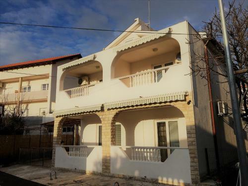 Apartments Ana