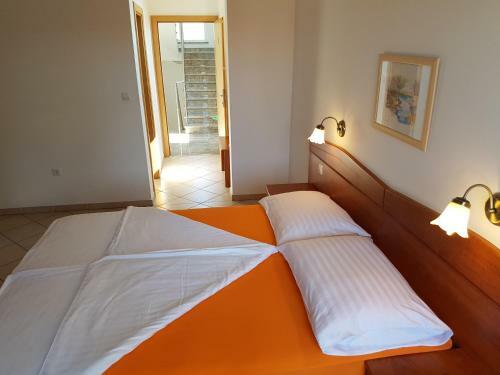 Hostal Guesthouse Villa Adria