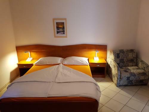 Hostal Guesthouse Villa Adria