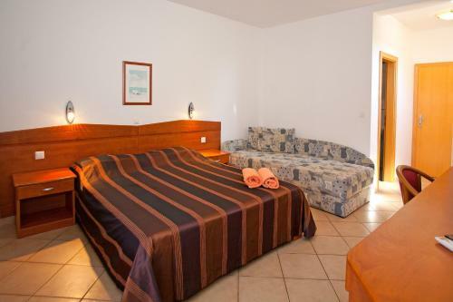 Hostal Guesthouse Villa Adria