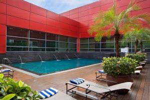 Hotel Royal Plaza On Scotts Singapore