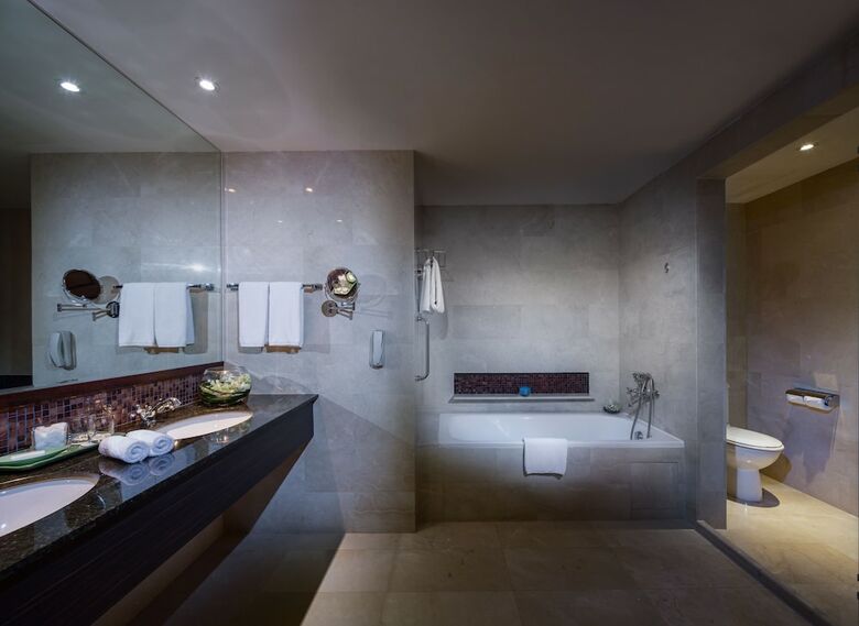Hotel Grand Mercure Roxy