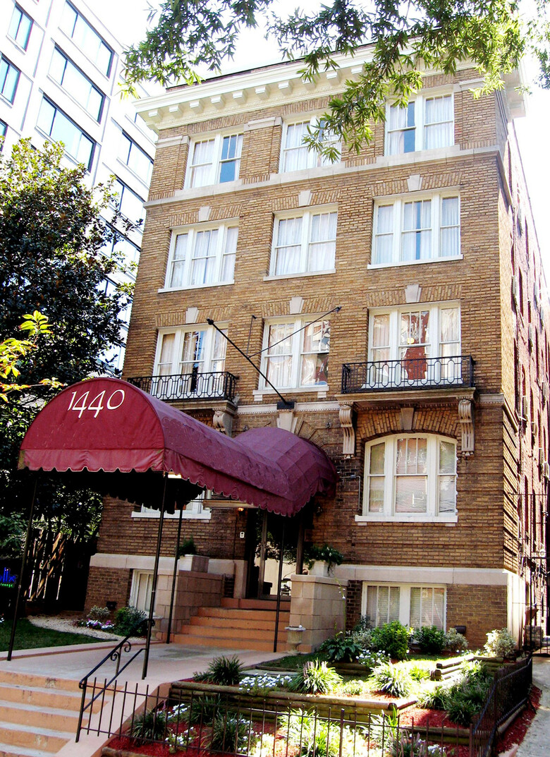 District Hotel