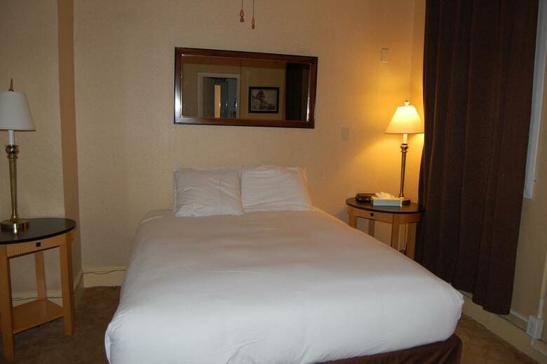 District Hotel