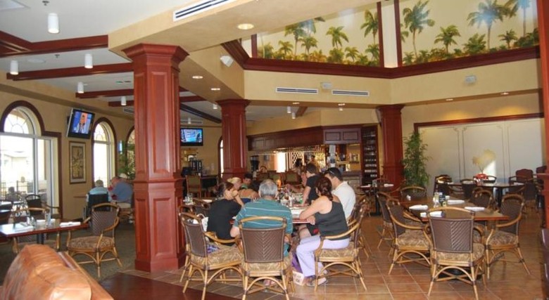 Hotel Regal Palms Resort & Spa