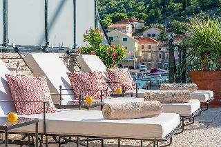 Apartments Tisno