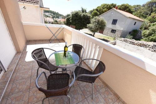 Apartments Mais Tisno