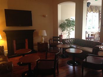 Glenlyn Hotel
