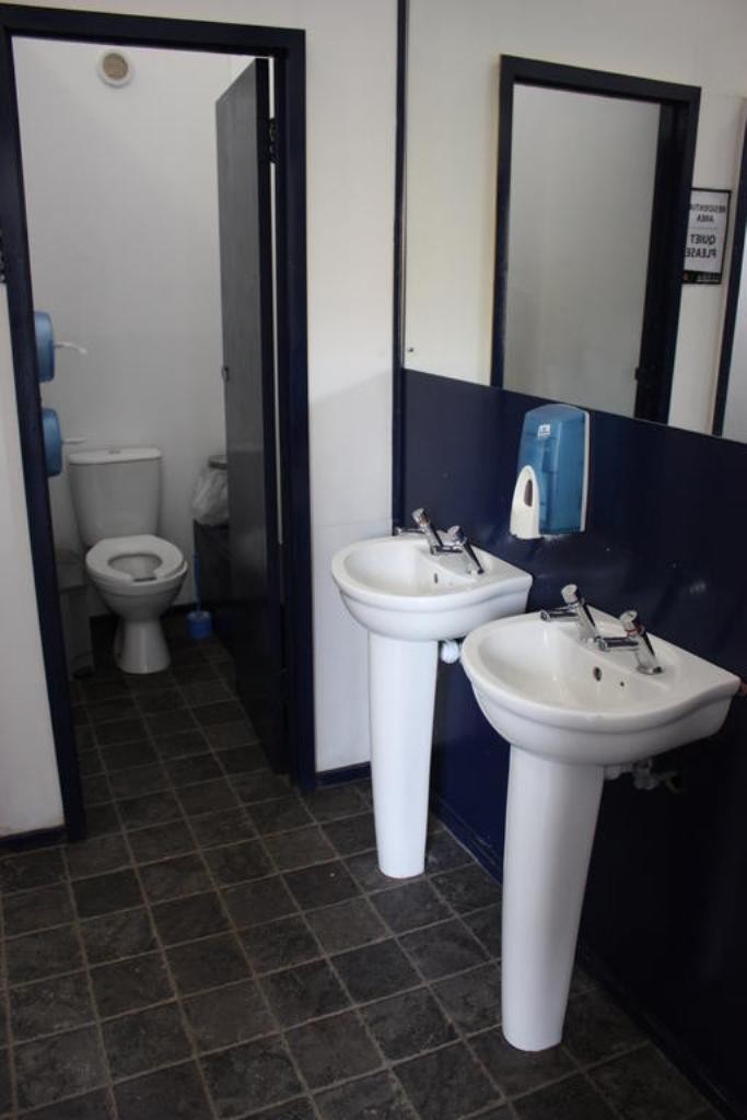 Publove At The White Ferry Victoria - Hostel