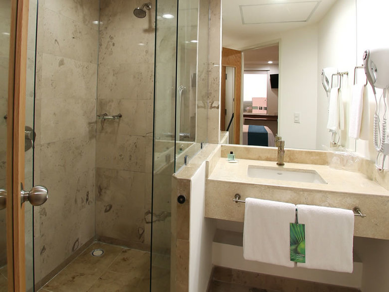 Hotel One Villahermosa 2000