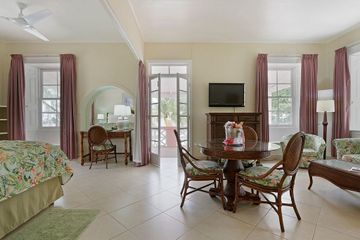 Southern Palms Hotel