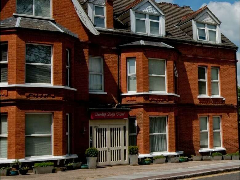 Bed & Breakfast Chumleigh Lodge Hotel