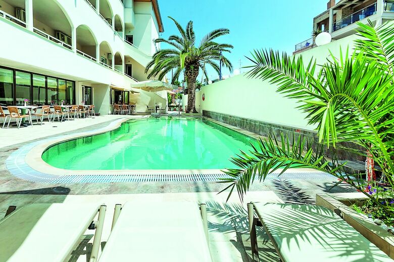 Hotel Elinotel Polis