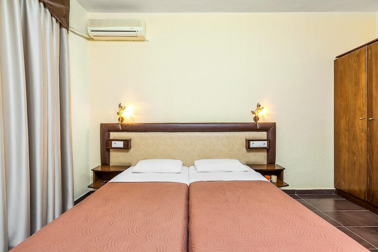 Hotel Elinotel Polis