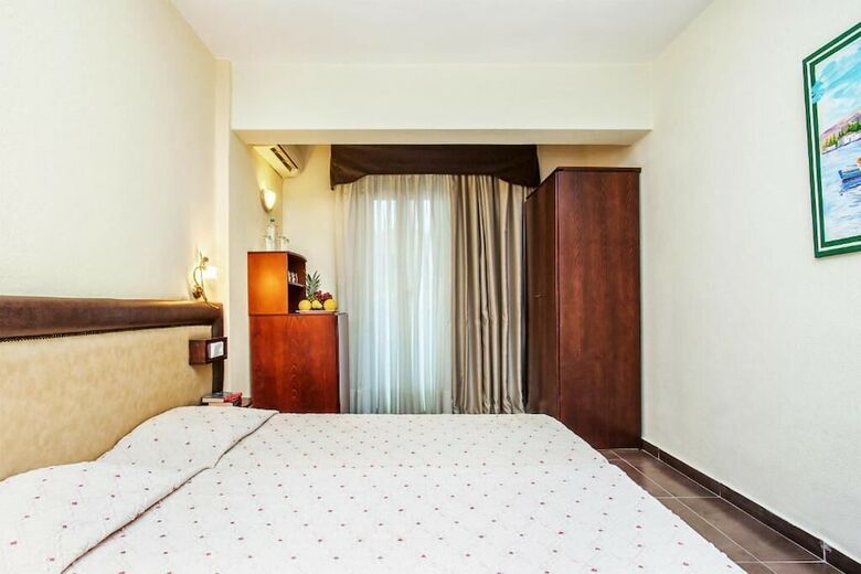 Hotel Elinotel Polis