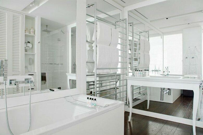 Hotel Magna Pars Suites