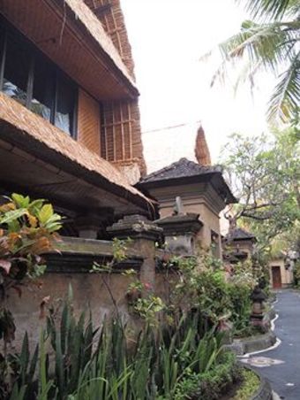 Hotel Puri Dewa Bharata Villas