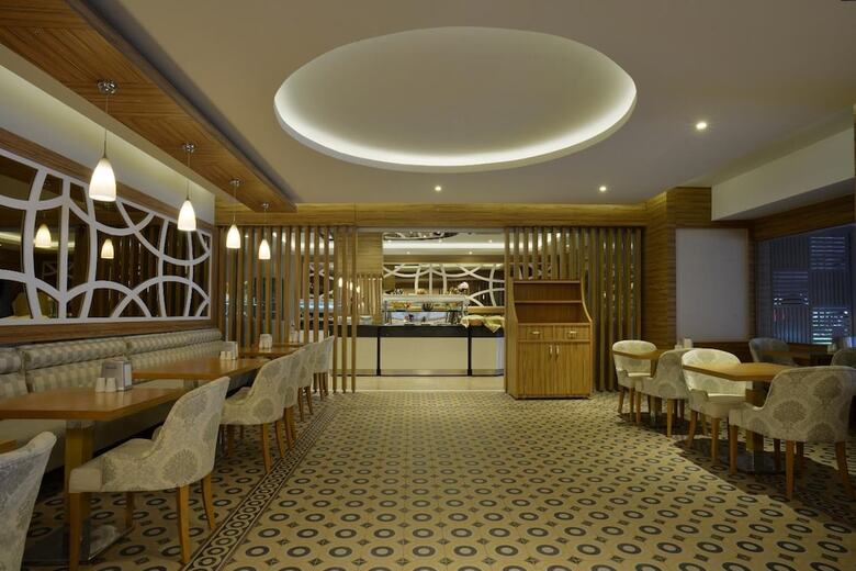 Maris Beach Hotel