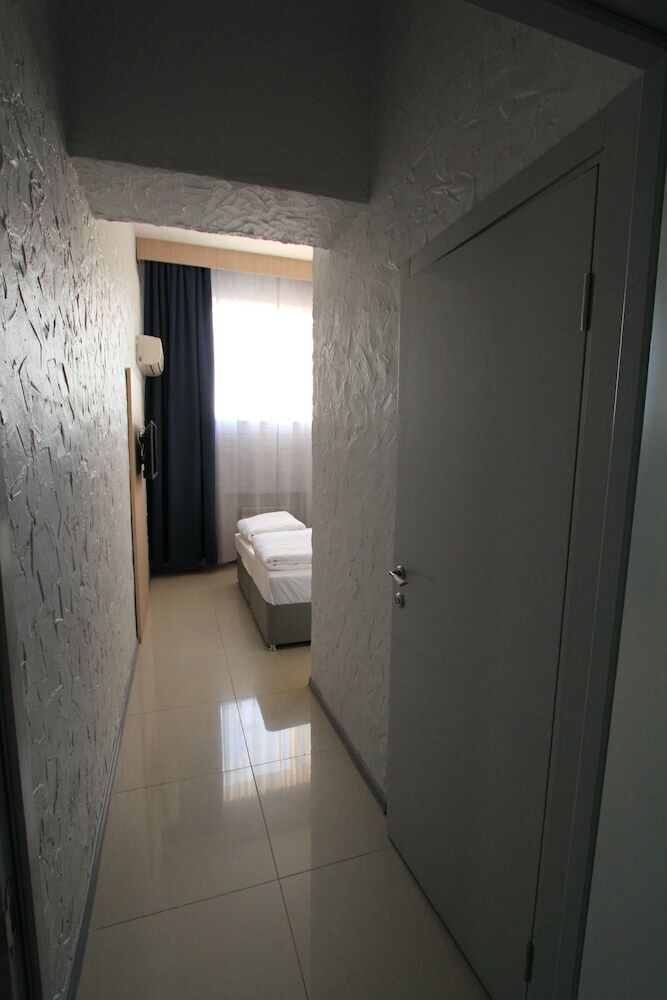 Prof Hotel